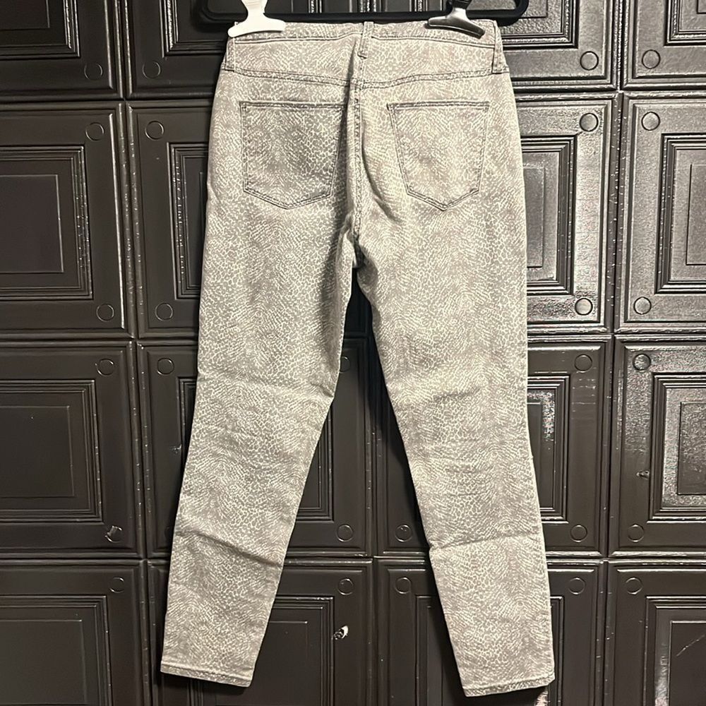 Universal thread printed denim - Picture 2 of 4